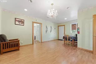 833 SE 151st Ave, Portland, OR 97233 - Photo 13