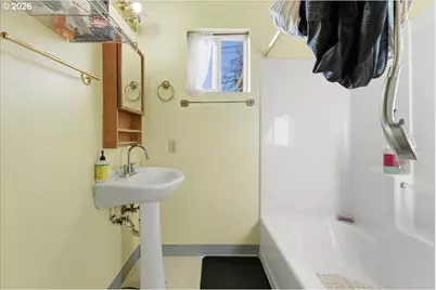 833 SE 151st Ave, Portland, OR 97233 - Photo 29