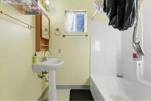 833 SE 151st Ave, Portland, OR 97233 - Photo 29