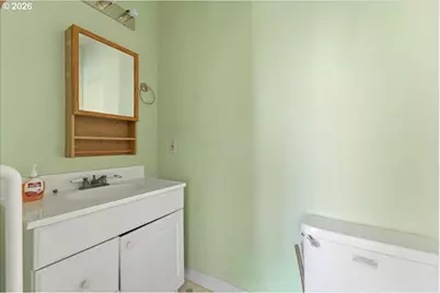 833 SE 151st Ave, Portland, OR 97233 - Photo 21