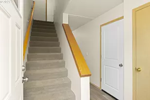 2535 SE 141st Ave, Portland, OR 97236 - Photo 3