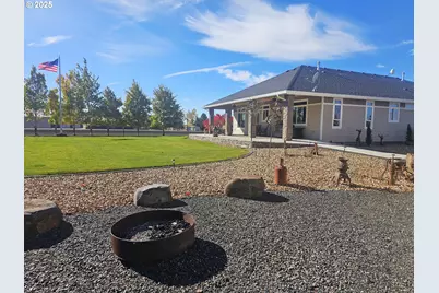 6481 SW Wren St, Culver, OR 97734 - Photo 5