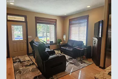6481 SW Wren St, Culver, OR 97734 - Photo 17