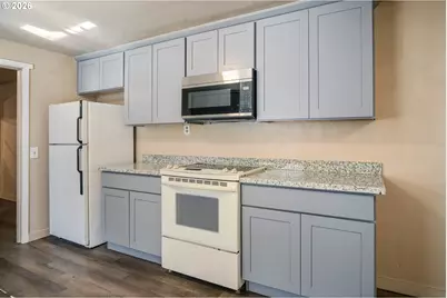 2806 Livingston Sta, Salem, OR 97301 - Photo 7