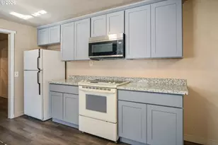 2806 Livingston Sta, Salem, OR 97301 - Photo 7