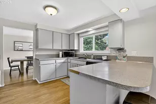 1800 NE 159th Ave, Portland, OR 97230 - Photo 9