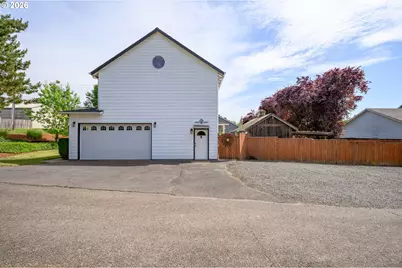 721 S Park St, Carlton, OR 97111 - Photo 7