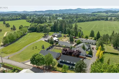 721 S Park St, Carlton, OR 97111 - Photo 15