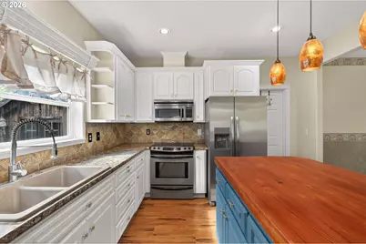721 S Park St, Carlton, OR 97111 - Photo 21