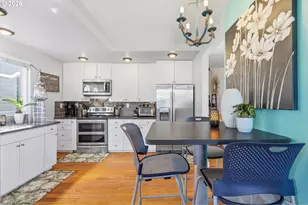 209 N Bridgeton Rd, Portland, OR 97217 - Photo 9