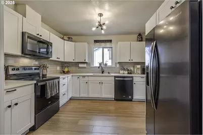 2815 18th Ave, Forest Grove, OR 97116 - Photo 11