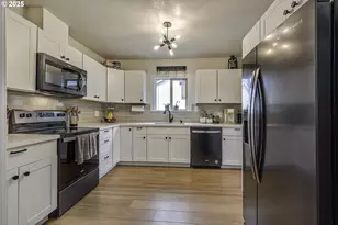 2815 18th Ave, Forest Grove, OR 97116 - Photo 11