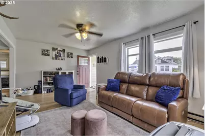 2815 18th Ave, Forest Grove, OR 97116 - Photo 5