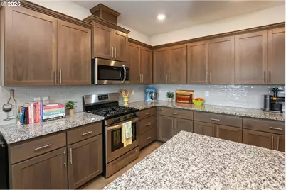 2432 W 15th Ave, Junction City, OR 97448 - Photo 15