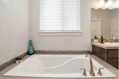 2432 W 15th Ave, Junction City, OR 97448 - Photo 23