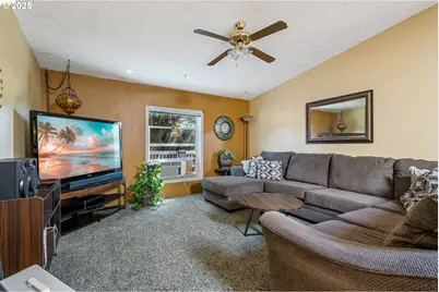 1000 S McKern Ct #85, Newberg, OR 97132 - Photo 9