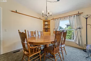 1000 S McKern Ct, Newberg, OR 97132 - Photo 3