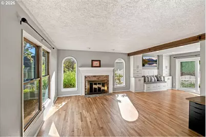 13750 SW Hiteon Dr, Beaverton, OR 97008 - Photo 9