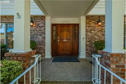 13750 SW Hiteon Dr, Beaverton, OR 97008 - Photo 5