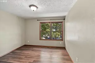 13750 SW Hiteon Dr, Beaverton, OR 97008 - Photo 29