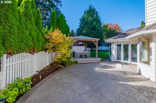 13750 SW Hiteon Dr, Beaverton, OR 97008 - Photo 43