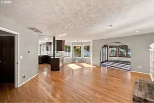 13750 SW Hiteon Dr, Beaverton, OR 97008 - Photo 19