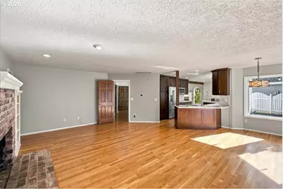 13750 SW Hiteon Dr, Beaverton, OR 97008 - Photo 25