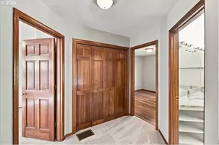 13750 SW Hiteon Dr, Beaverton, OR 97008 - Photo 27