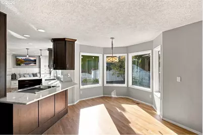 13750 SW Hiteon Dr, Beaverton, OR 97008 - Photo 19