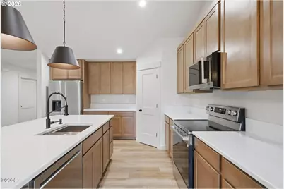 20220 Berkshire, Beaver, OR 97108 - Photo 13
