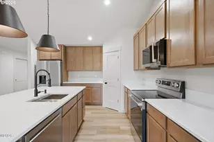 20220 Berkshire, Beaver, OR 97108 - Photo 13