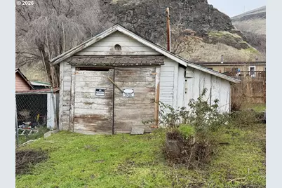 217 Main St, Wishram, WA 98673 - Photo 5