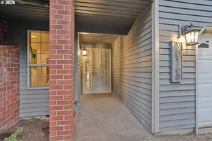 20168 SW Tillamook Ct, Tualatin, OR 97062 - Photo 5