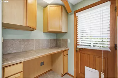 522 65th St, Springfield, OR 97478 - Photo 17