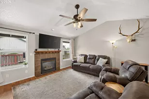 822 Monroe St, Lafayette, OR 97127 - Photo 9