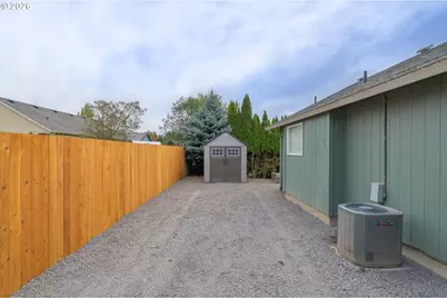 822 Monroe St, Lafayette, OR 97127 - Photo 33