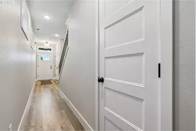 215 W Barbaras Way, Newberg, OR 97132 - Photo 5