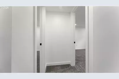 4715 NE 100th Ave, Portland, OR 97220 - Photo 29