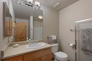 1125 NW 9th Ave, Portland, OR 97209 - Photo 11