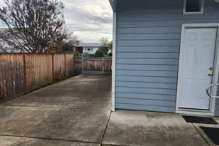 1880 Linnell Ave, Roseburg, OR 97471 - Photo 33