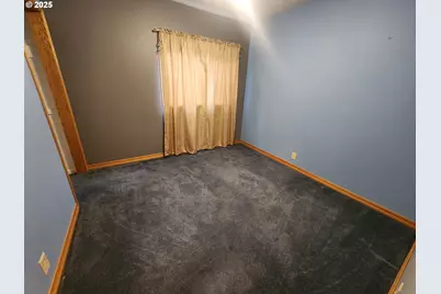 1880 Linnell Ave, Roseburg, OR 97471 - Photo 27