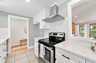 12365 SW Tremont St, Portland, OR 97225 - Photo 21