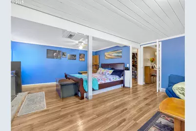 19130 NE Wasco Ct, Portland, OR 97230 - Photo 27