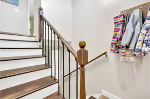 19130 NE Wasco Ct, Portland, OR 97230 - Photo 25