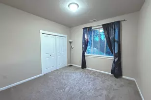 6451 Dogwood St, Springfield, OR 97478 - Photo 9
