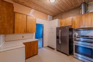 10035 N Calhoun Ave, Portland, OR 97203 - Photo 13