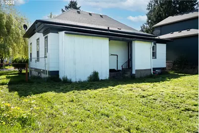 10035 N Calhoun Ave, Portland, OR 97203 - Photo 5