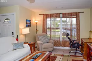 904 N Keene Way Dr, Medford, OR 97504 - Photo 13