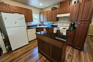 6152 Tyee Rd, Umpqua, OR 97486 - Photo 7