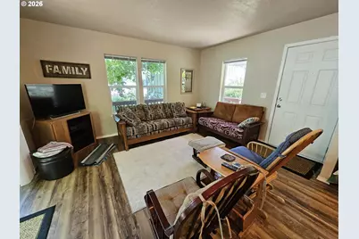 6152 Tyee Rd, Umpqua, OR 97486 - Photo 5